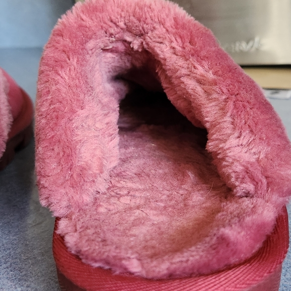 UGG Pink Suede Women's Shearling Slip-On Slippers - Picture 9 of 10